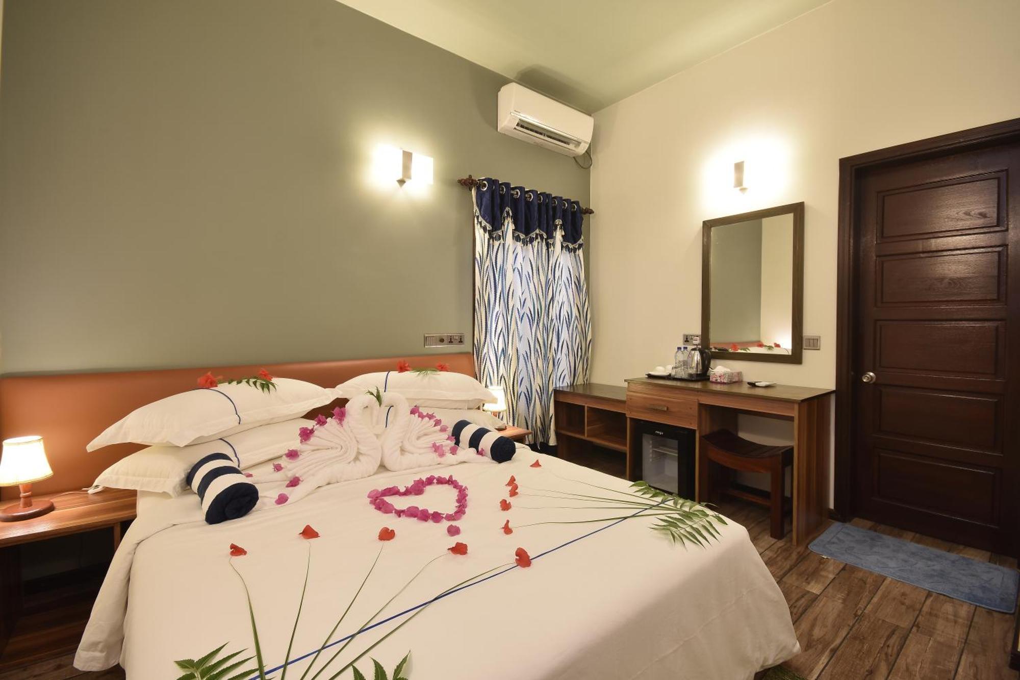 Island Home Inn Ukulhas Екстериор снимка