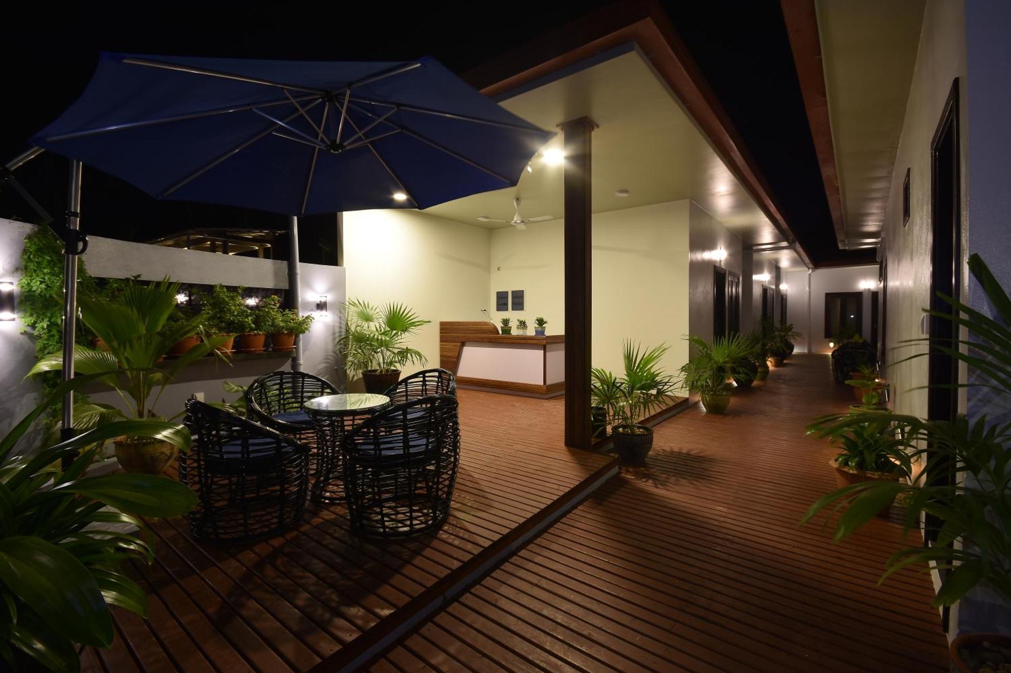 Island Home Inn Ukulhas Екстериор снимка